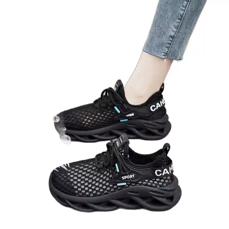 2024 Summer New Style Blade Breathable Large Hole Fly Woven Shoes for Men and Women Thick-Soled Mesh Dad Shoes Live Couple Shoes