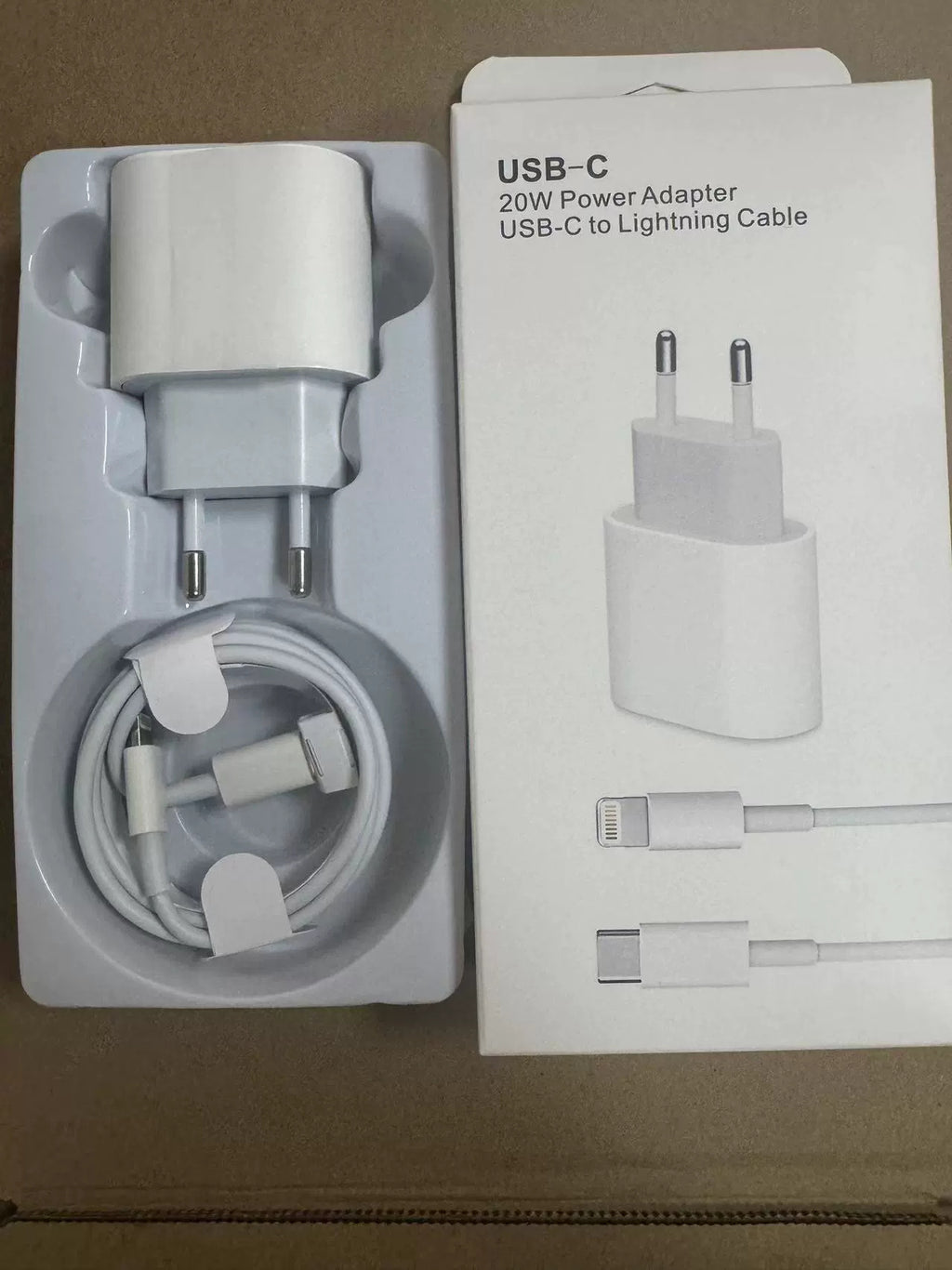 PD20W fast charging head is suitable for 12/13 charger PD fast charging head European gauge suit wholesale 12W